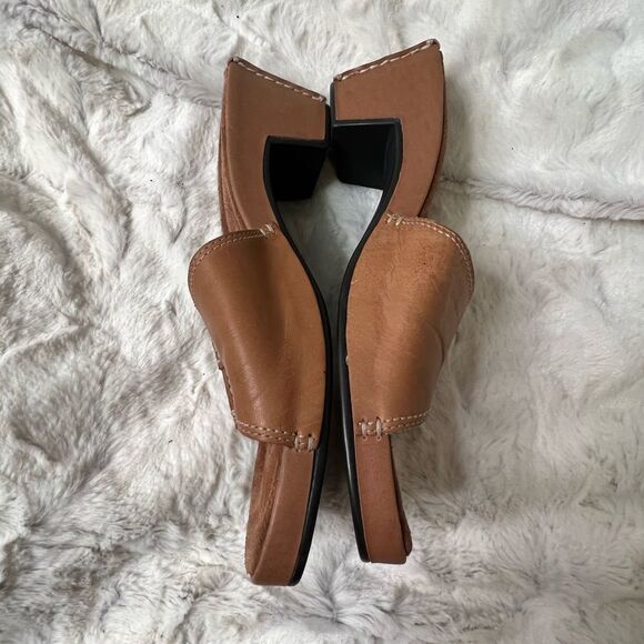 White Mt. Mountain Leather Sandal - Picture 4 of 9